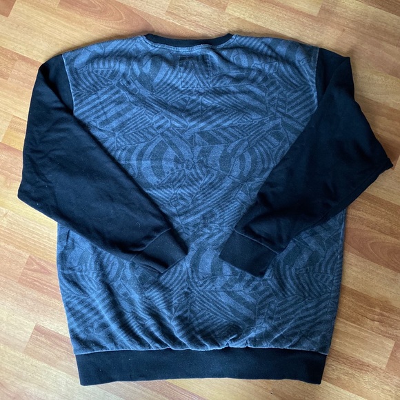 SWEATER - Picture 2 of 3